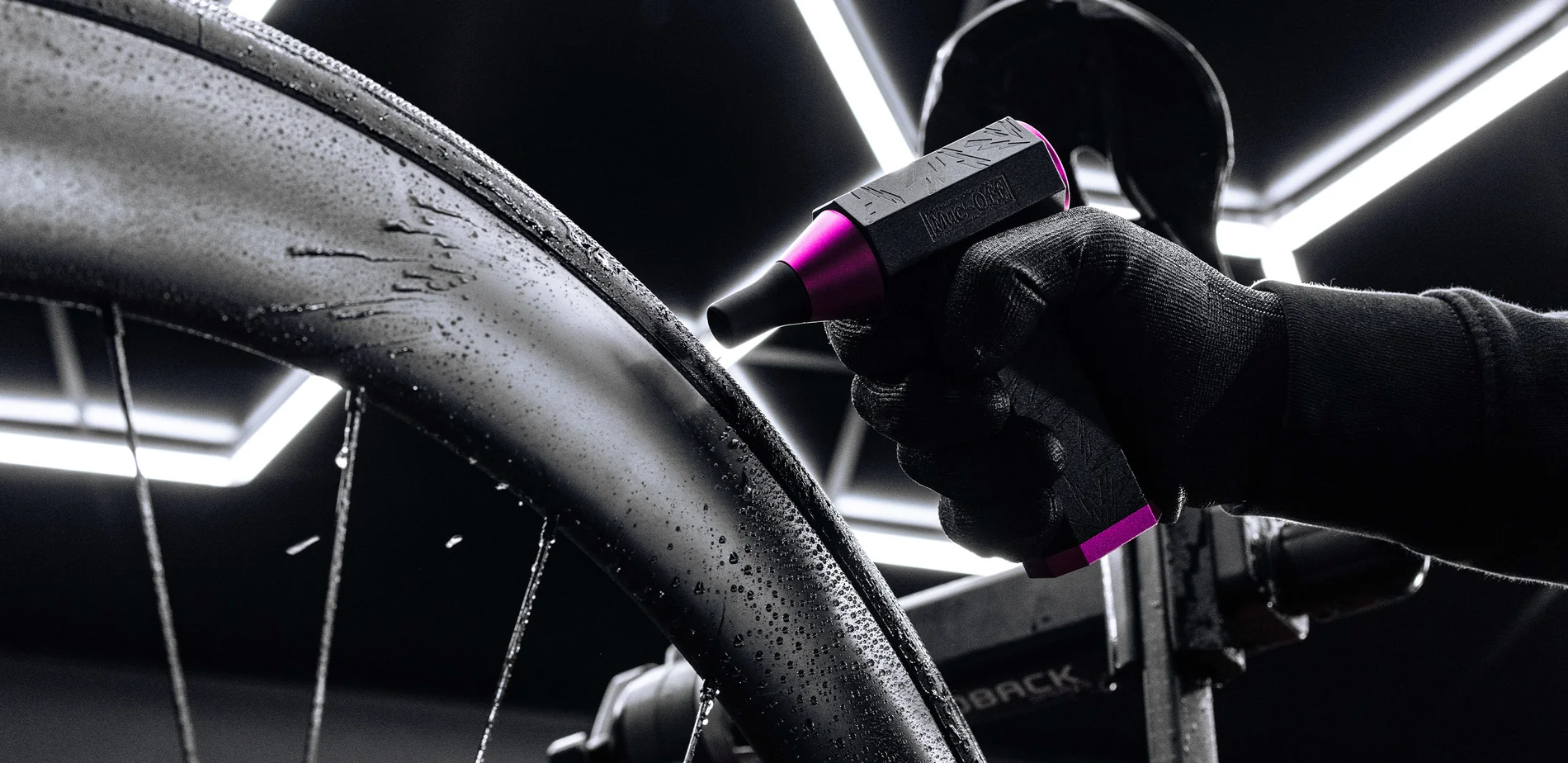 MUC-OFF IT BLOWS! - immagine 2